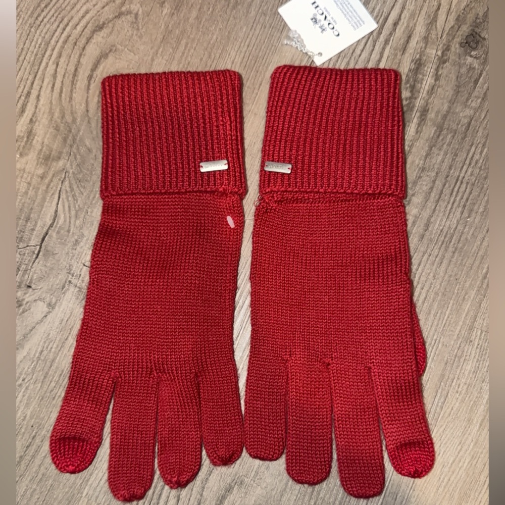 Coach women’s gloves